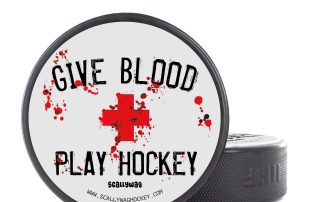 Eishockey Puck von SCALLYWAG® Modell GIVE BLOOD.